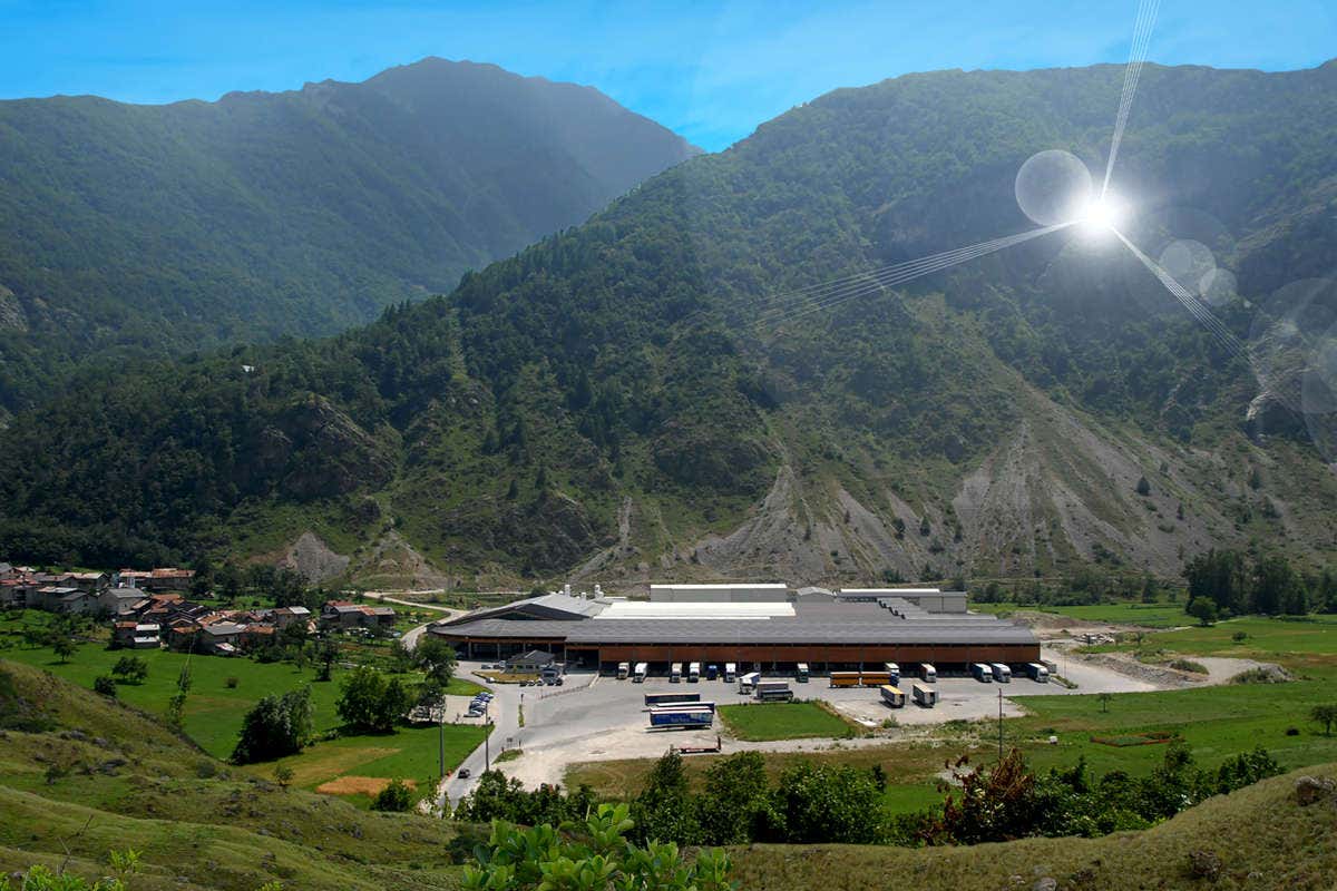 Acqua Sant'Anna celebra 25 anni tra sviluppo e sostenibilità Acqua Sant'Anna celebra 25 anni tra sviluppo e sostenibilità